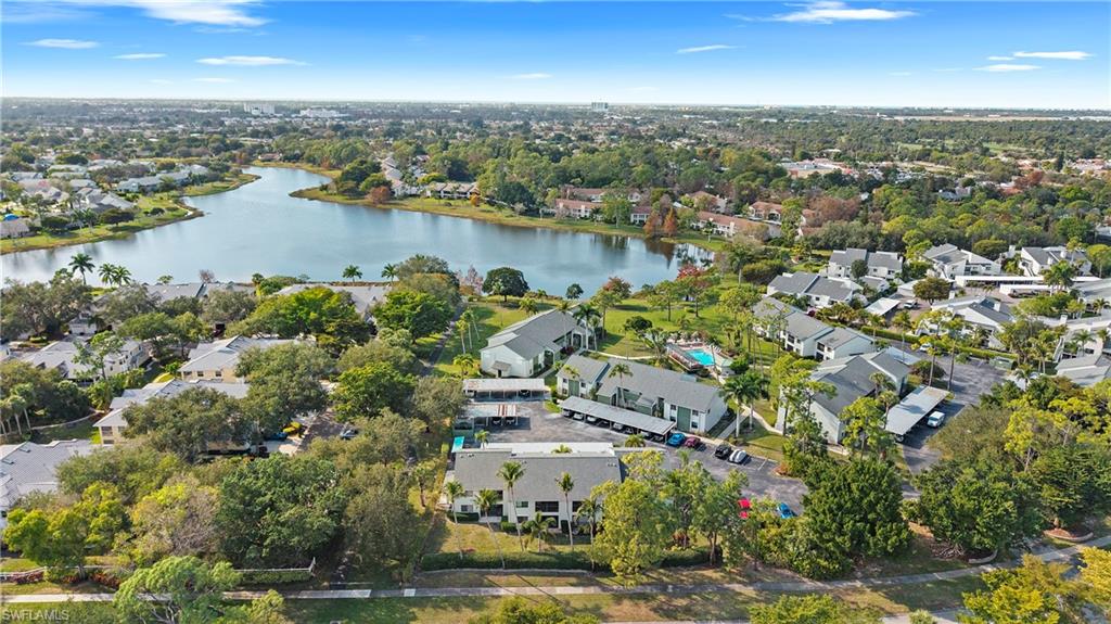 WINDSOR AT KINGS LAKE - Residential