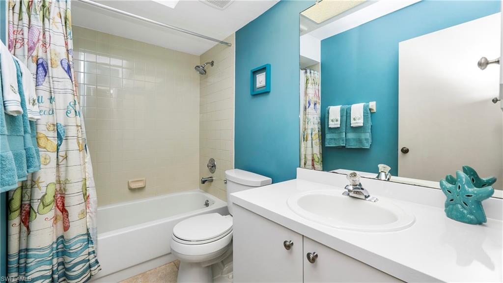 WINDSOR AT KINGS LAKE - Residential