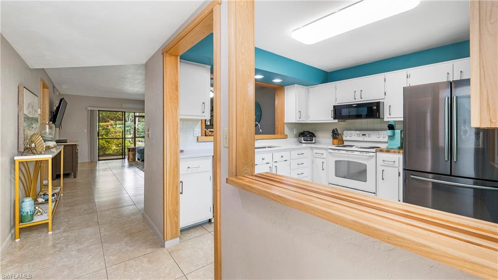 WINDSOR AT KINGS LAKE - Residential