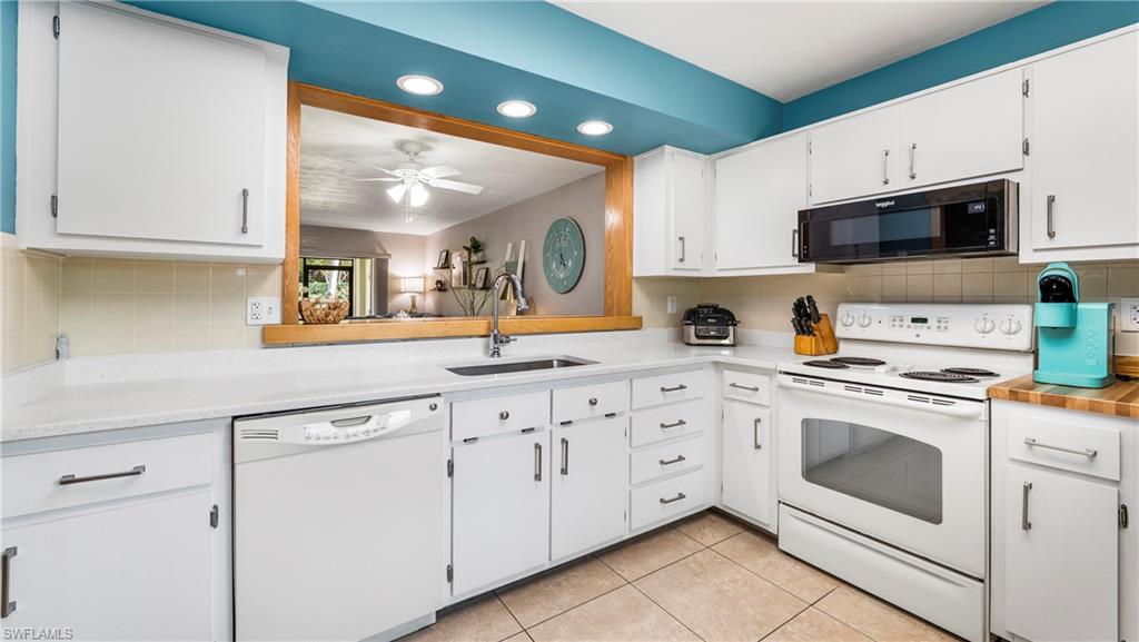 WINDSOR AT KINGS LAKE - Residential