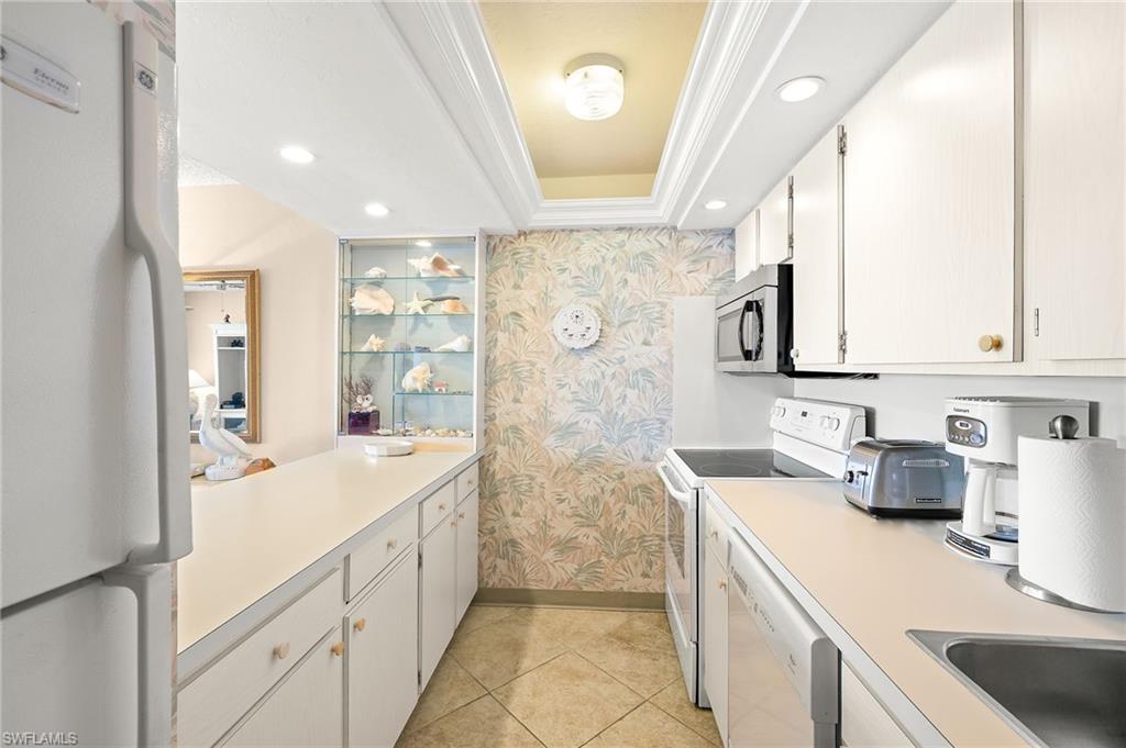 DOLPHIN WAY - Residential