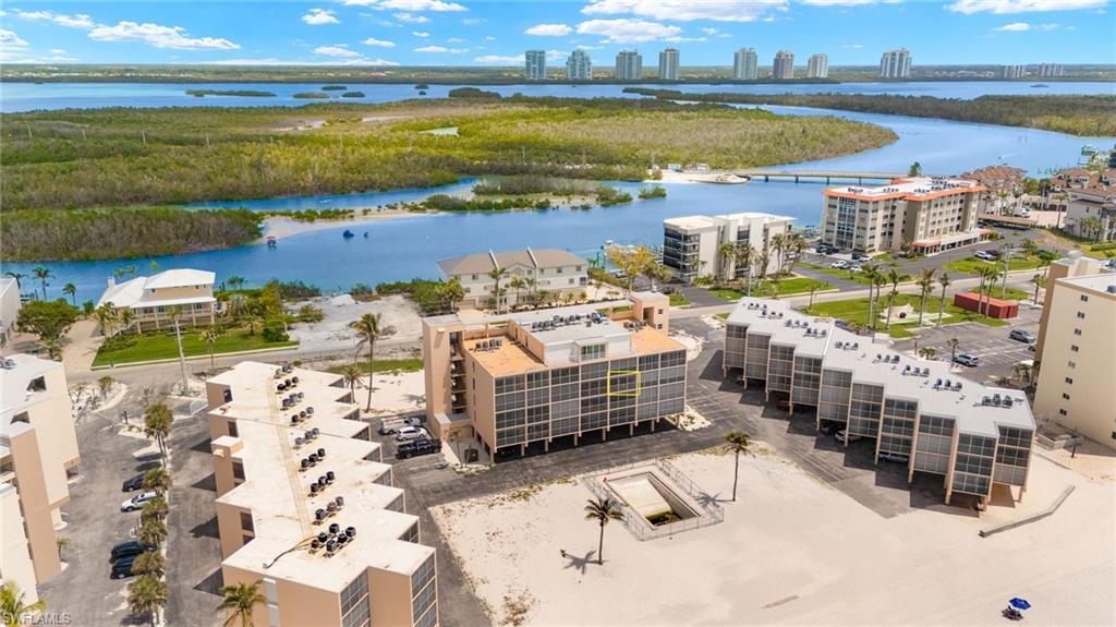 DOLPHIN WAY - Residential