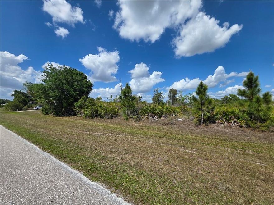 Build your dream home on this 10,000 sq ft homesite ideally located in the growing community of Port Charlotte. Enjoy easy access to US-41, making commutes to Sarasota or Fort Myers simple and convenient. This prime location puts you right in the heart of it all—just minutes from two MLB Spring Training stadiums, a wide variety of shopping and dining options, scenic public parks, and some of Southwest Florida’s most beautiful Gulf Coast beaches, all within a short 30-minute drive. For builders and investors, this property presents a great opportunity in an area experiencing steady growth with strong demand for new construction—ideal for a spec home or long-term hold. Whether you're looking to build now or invest for the future, this property offers the perfect blend of location, lifestyle, and upside potential.