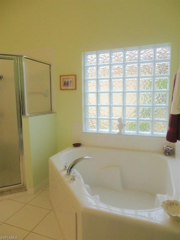 CORAL LAKES - Residential