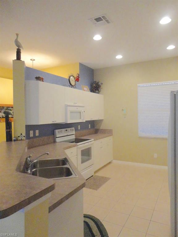 CORAL LAKES - Residential