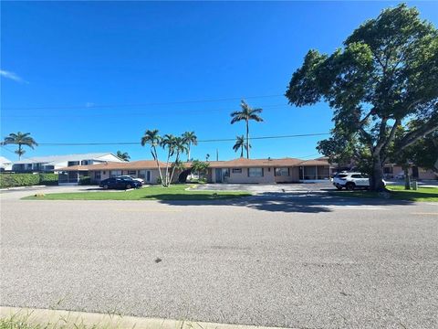 1215-1221 SE 46th LN CAPE CORAL FL 33904