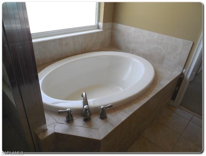 CALOOSA LAKES - Residential