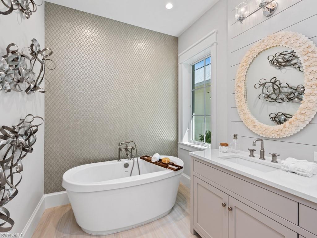 MANGROVE BAY - Residential