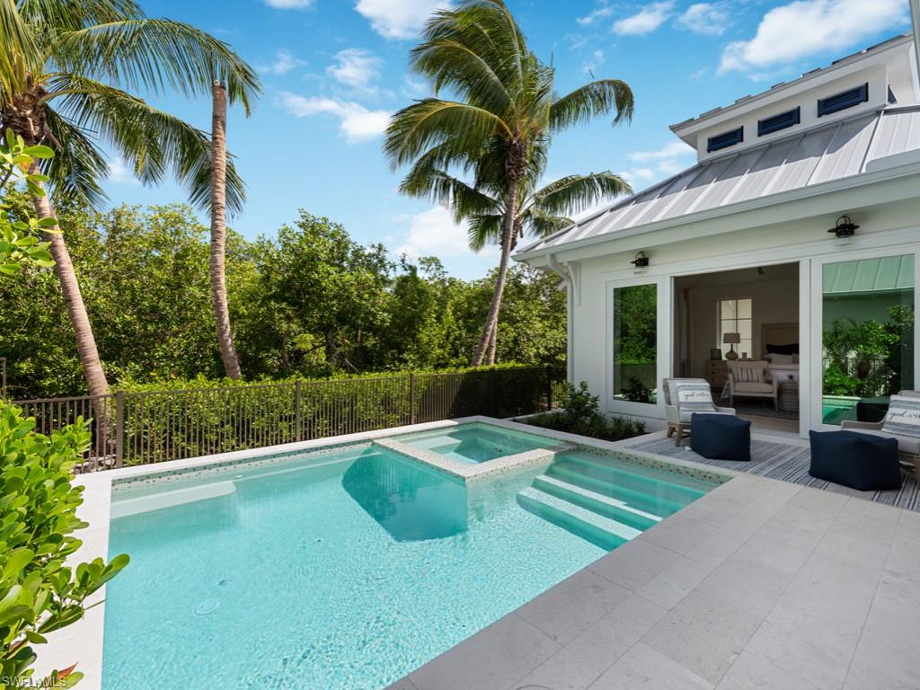 MANGROVE BAY - Residential