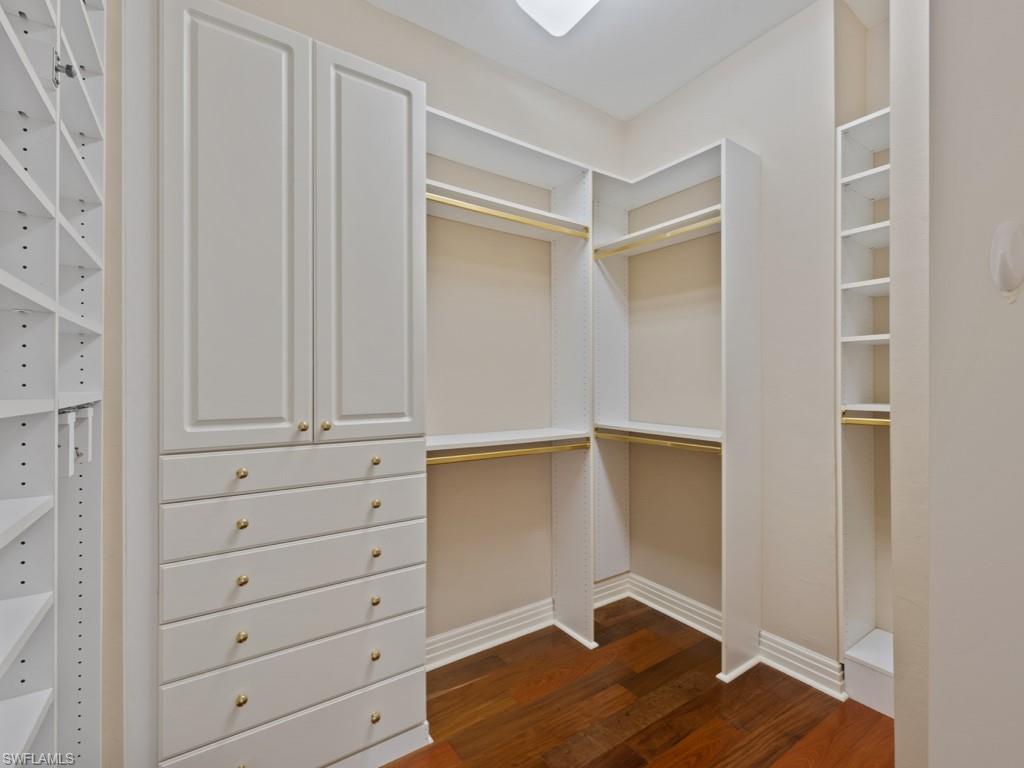 ROOKERY LAKE - Residential