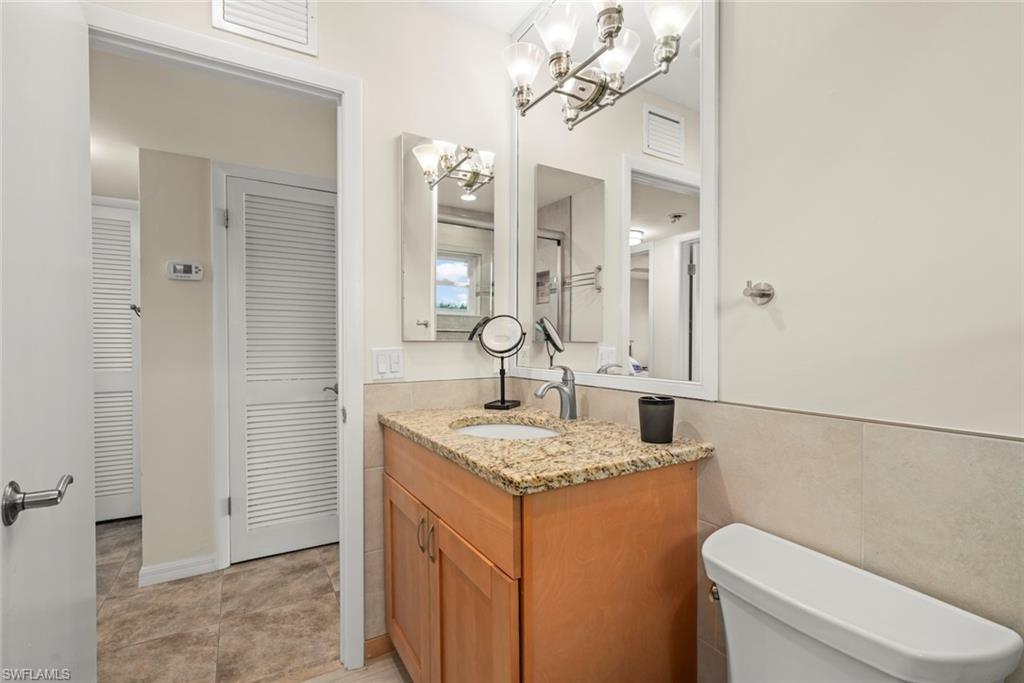 CAPTAINS WALK - Residential