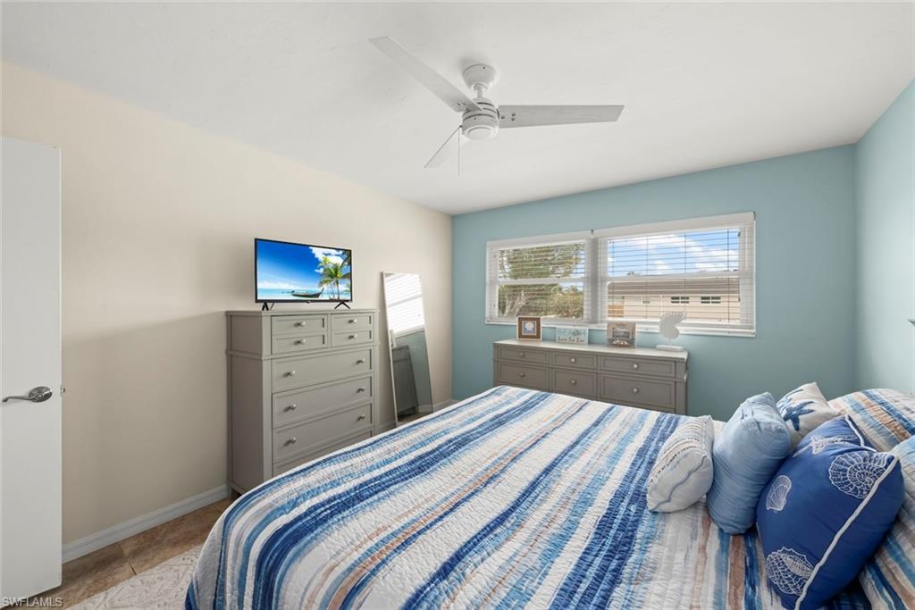 CAPTAINS WALK - Residential