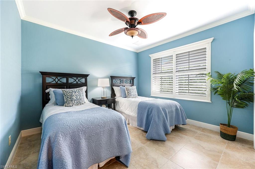 LONGSHORE LAKE - Residential