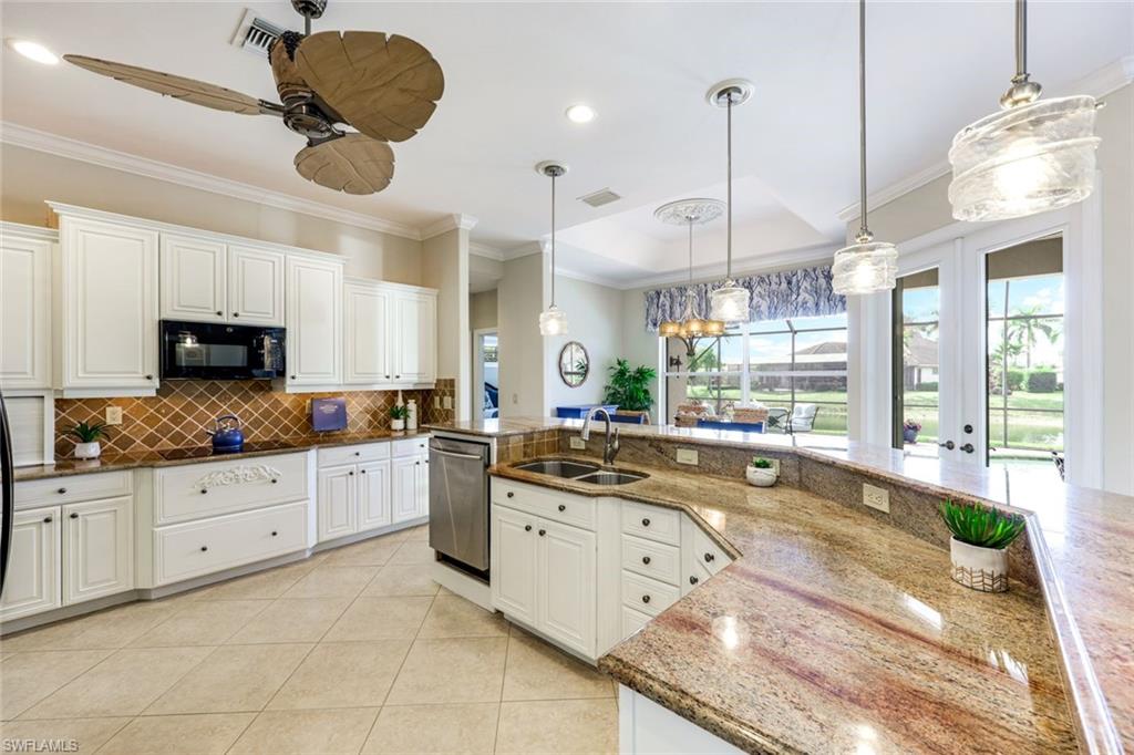 LONGSHORE LAKE - Residential