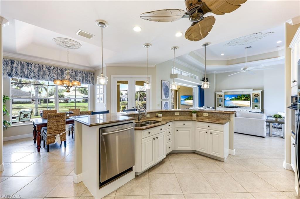 LONGSHORE LAKE - Residential