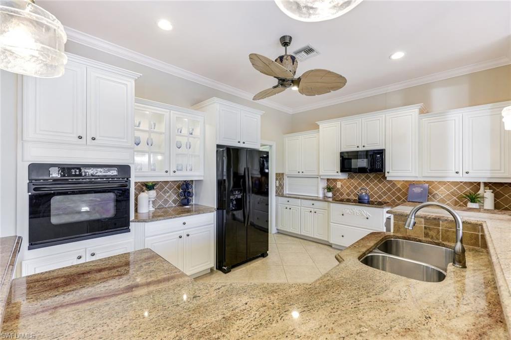 LONGSHORE LAKE - Residential