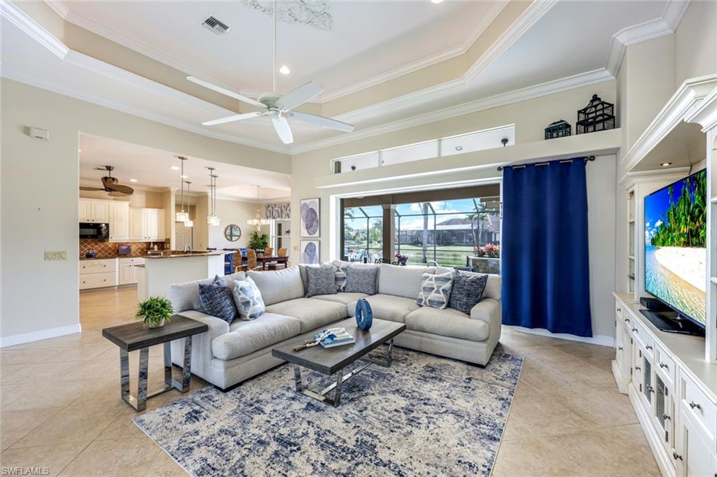 LONGSHORE LAKE - Residential