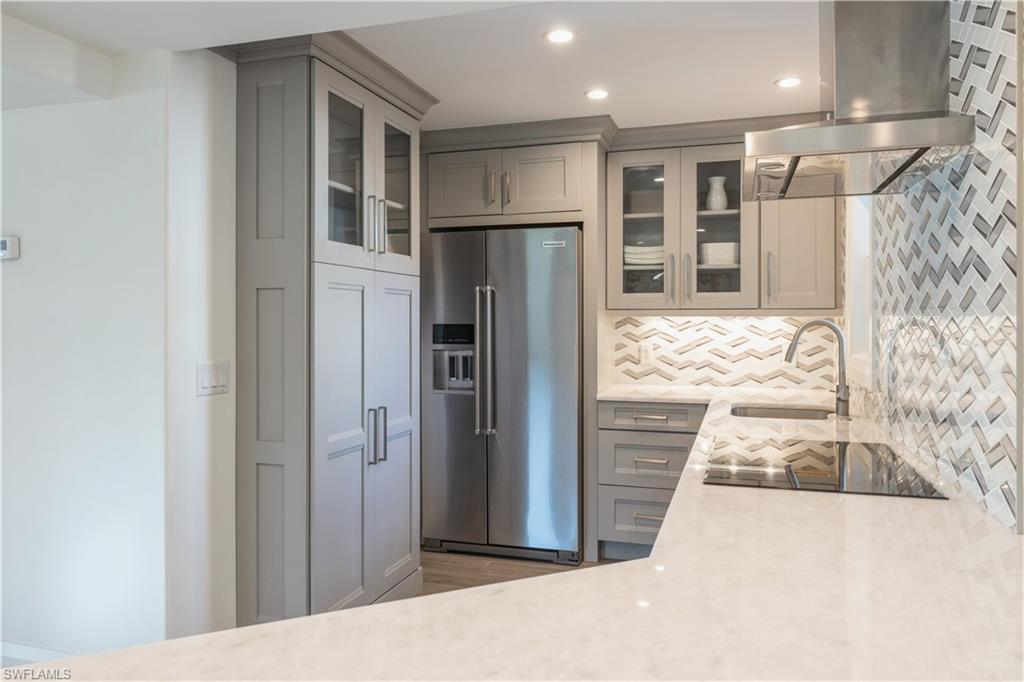 EVERGLADES CLUB - Residential