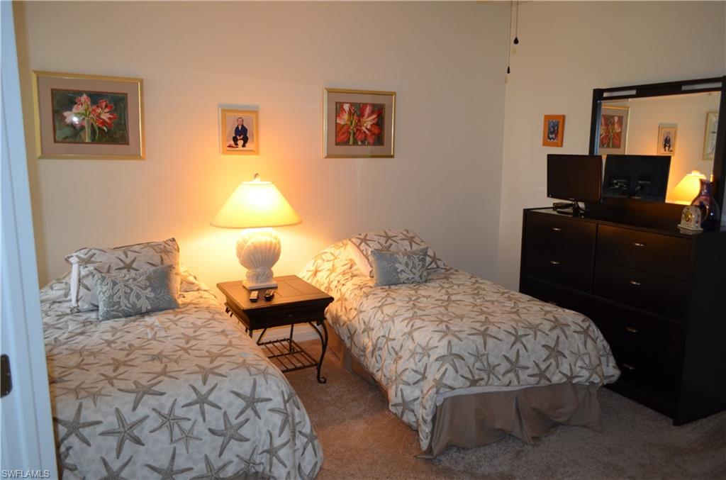 HIDDEN LAKES - Residential