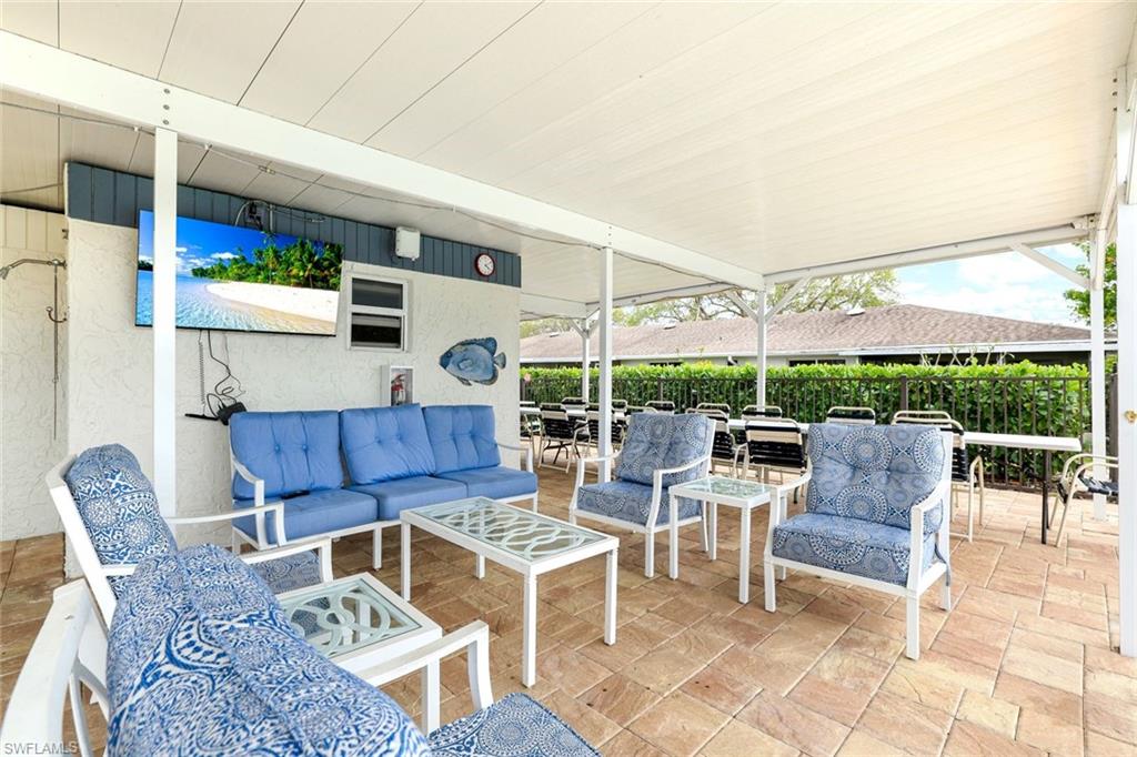 GLADES COUNTRY CLUB - Residential