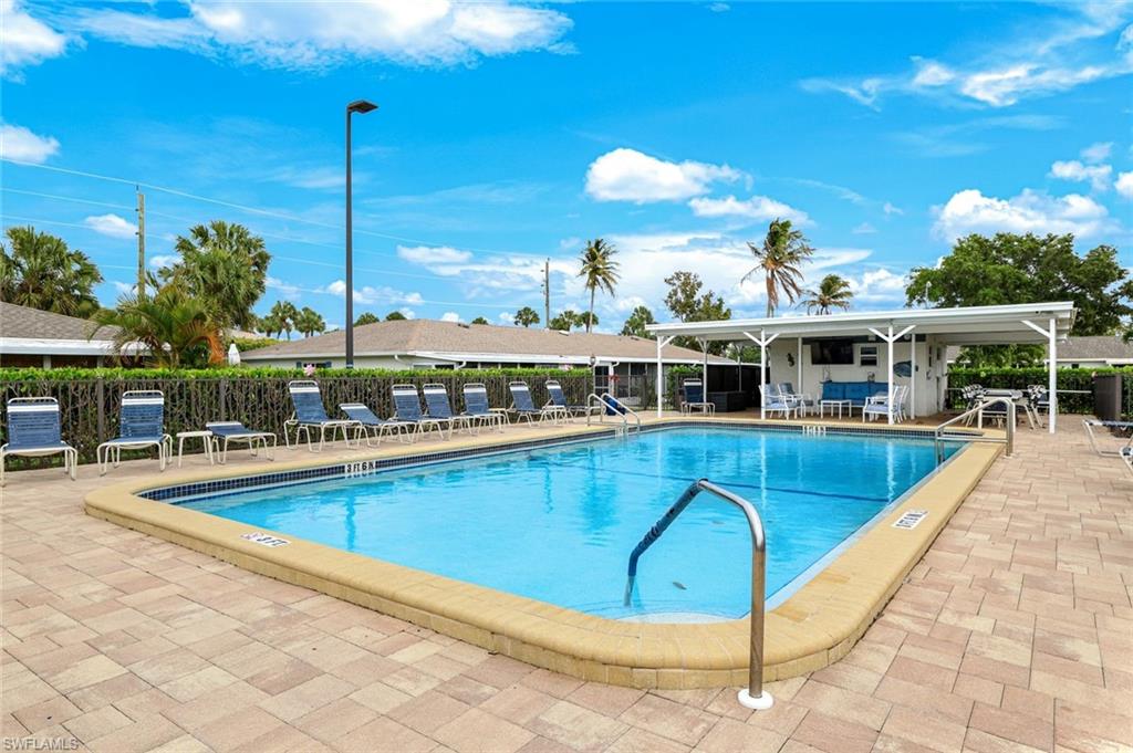 GLADES COUNTRY CLUB - Residential