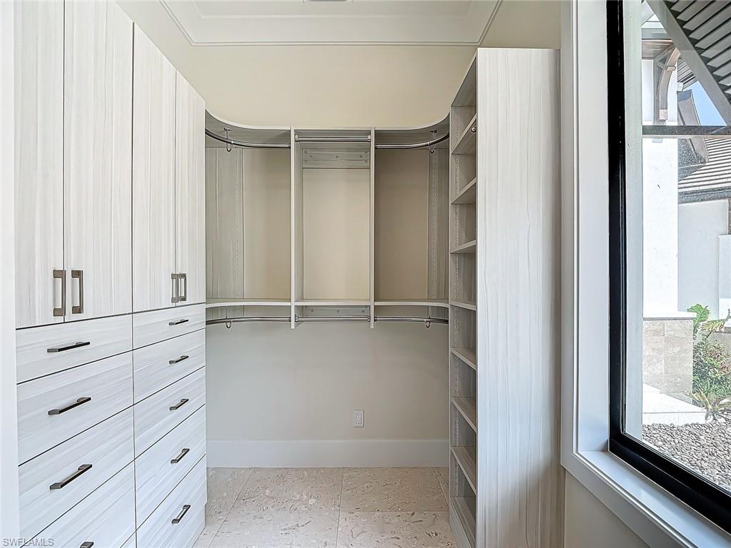 BAY HARBOUR ESTATES - Residential