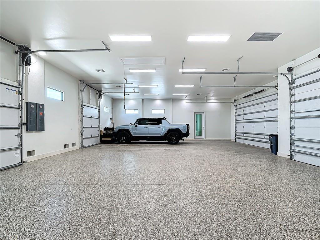 BAY HARBOUR ESTATES - Residential