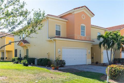 Townhouse in FORT MYERS FL 9825 Cristalino View WAY.jpg