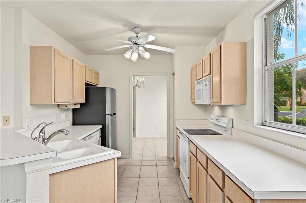 LAS BRISAS AT SPANISH WELLS - Residential