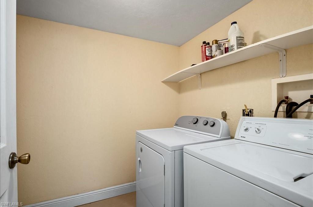 SPANISH ARMS - Residential Lease