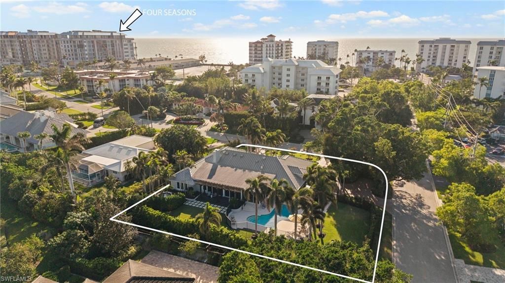 Photo of 1180 OLEANDER DR, NAPLES, FL 34102 (MLS # 225078854)