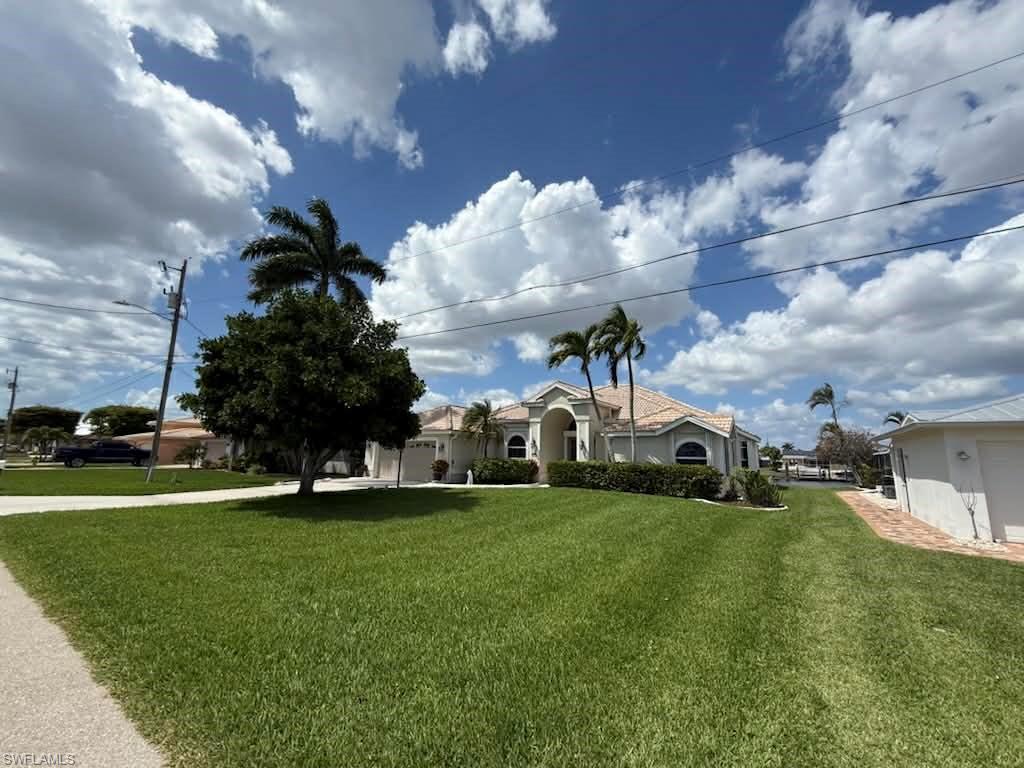 CAPE CORAL - Residential