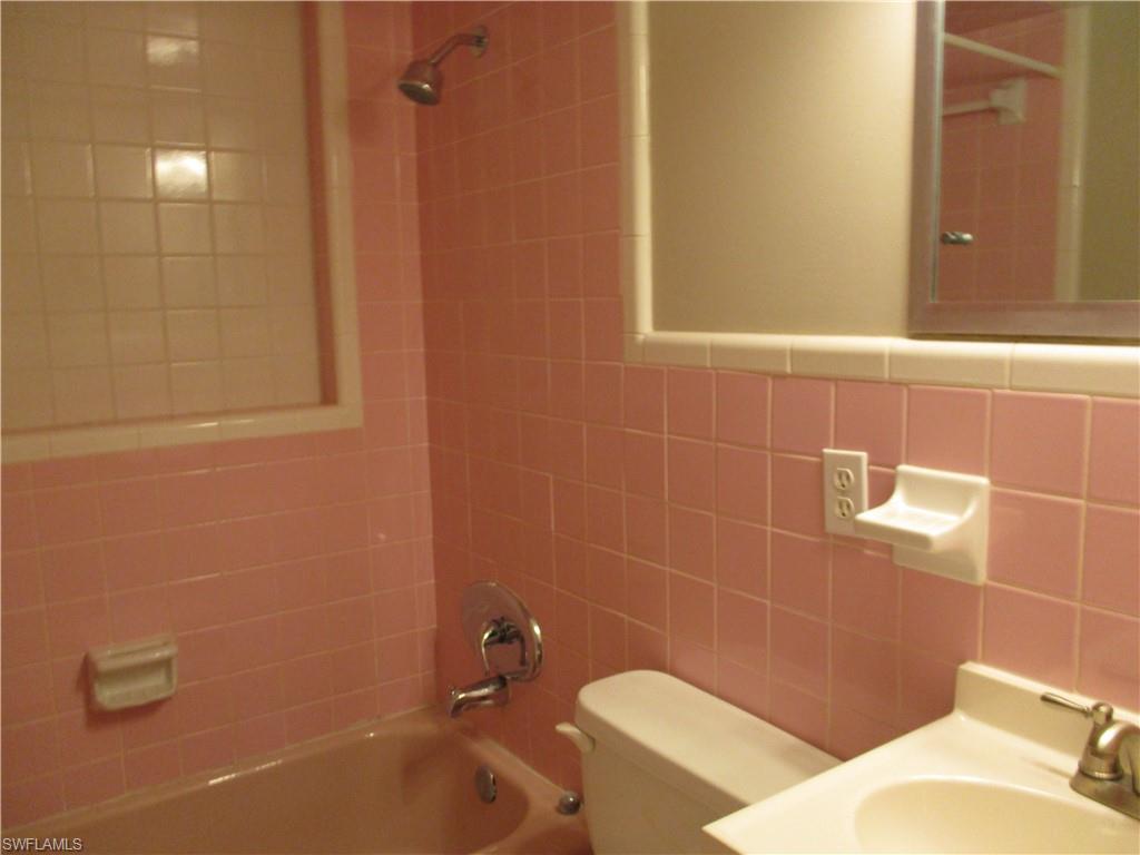 PALMLEE PARK - Residential Lease