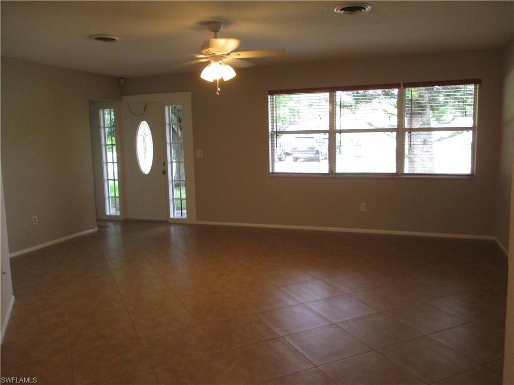 PALMLEE PARK - Residential Lease