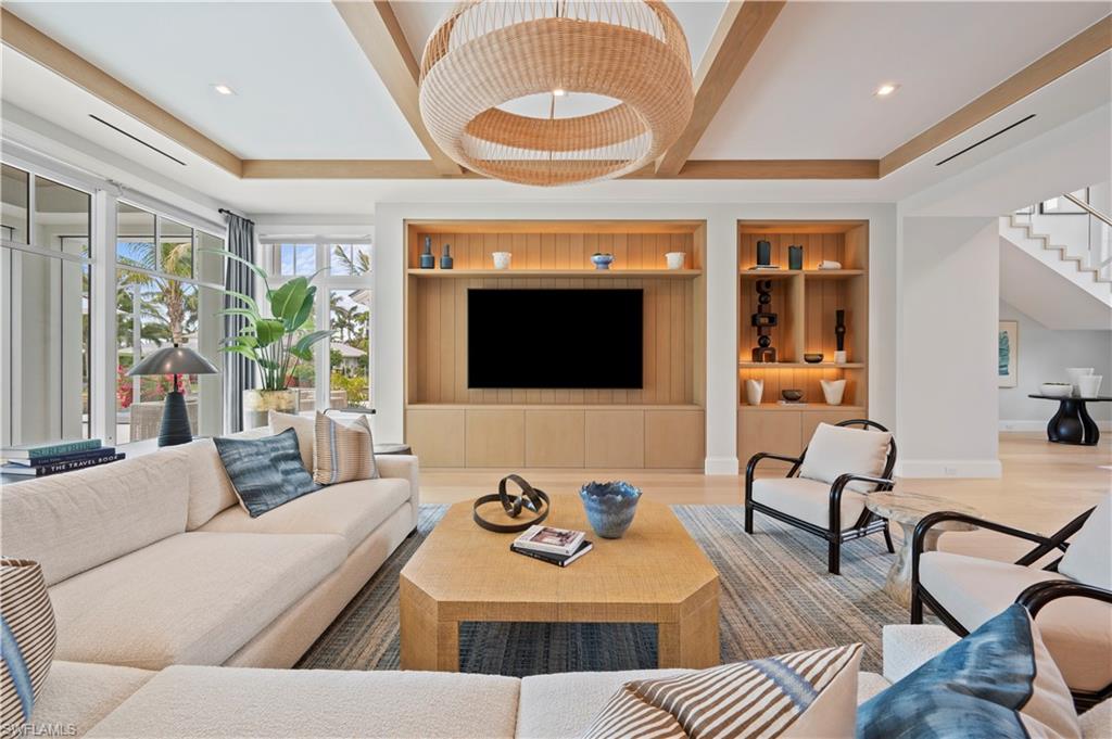 AQUALANE SHORES - Residential