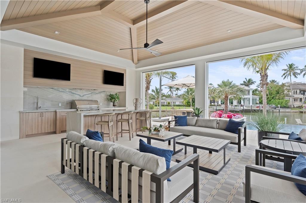 AQUALANE SHORES - Residential