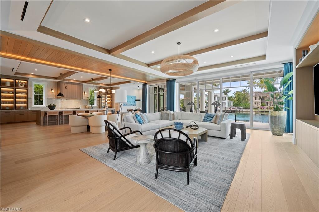 AQUALANE SHORES - Residential