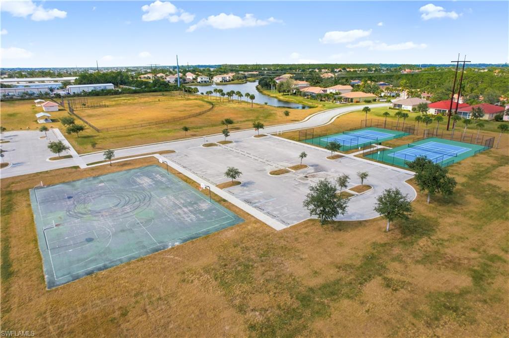 CORAL LAKES - Residential