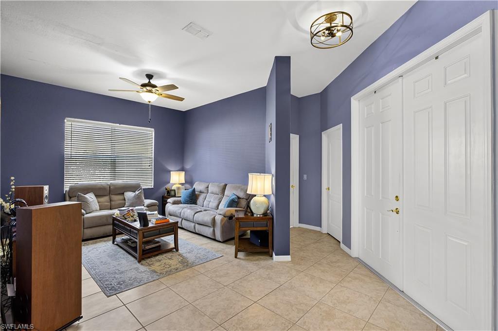 CORAL LAKES - Residential