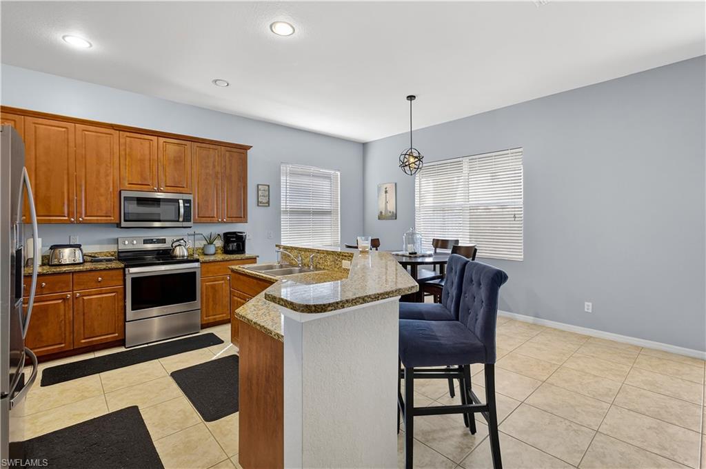 CORAL LAKES - Residential