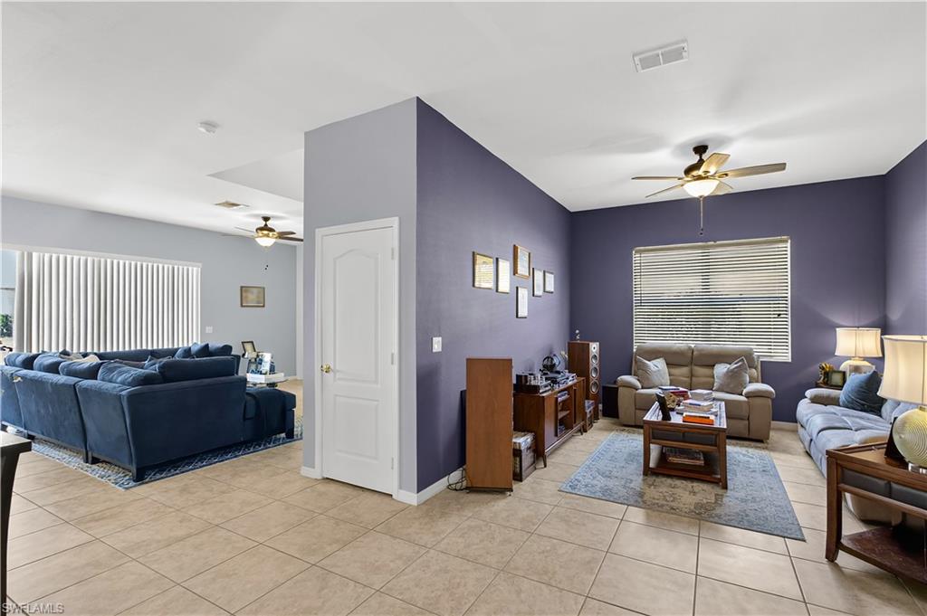 CORAL LAKES - Residential