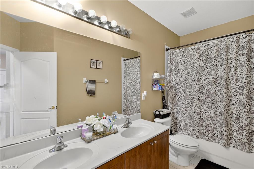 CORAL LAKES - Residential