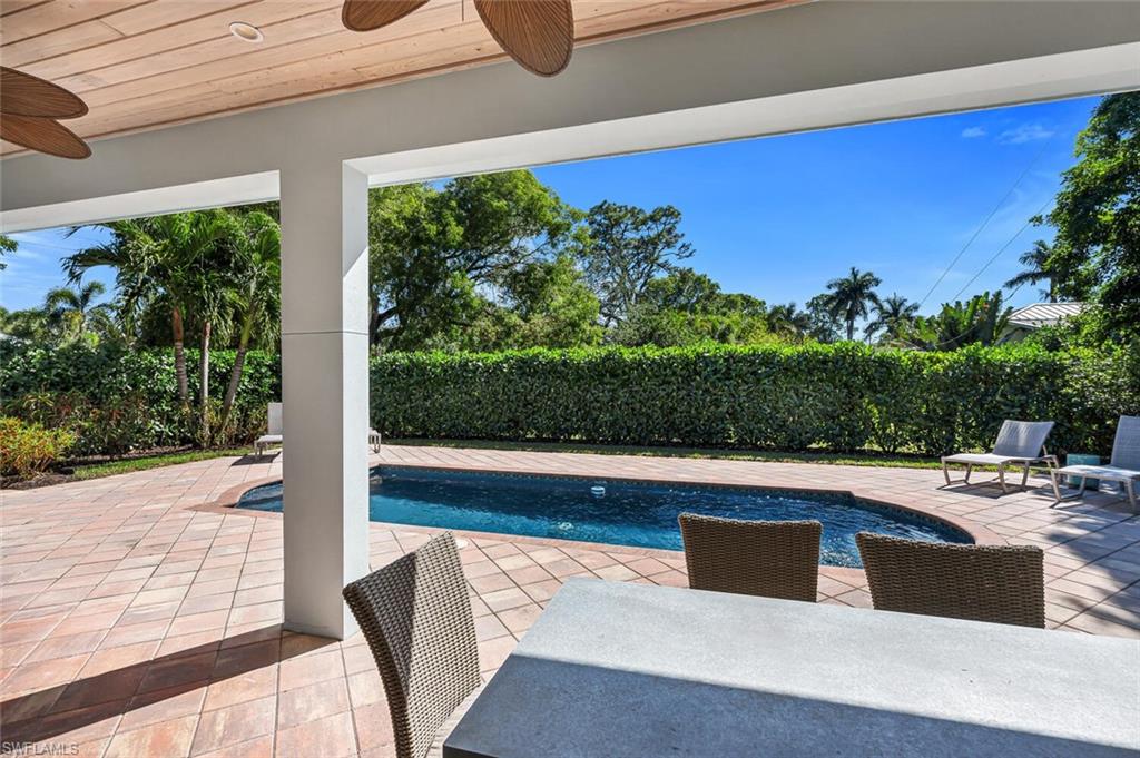 LAKE PARK - Residential