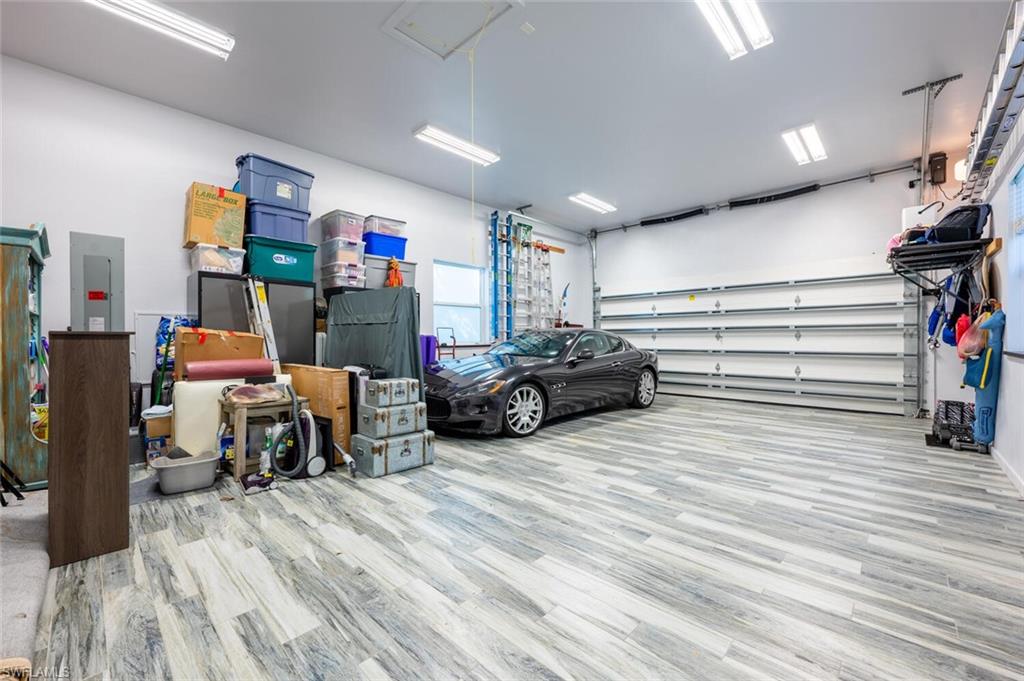 LAKE PARK - Residential