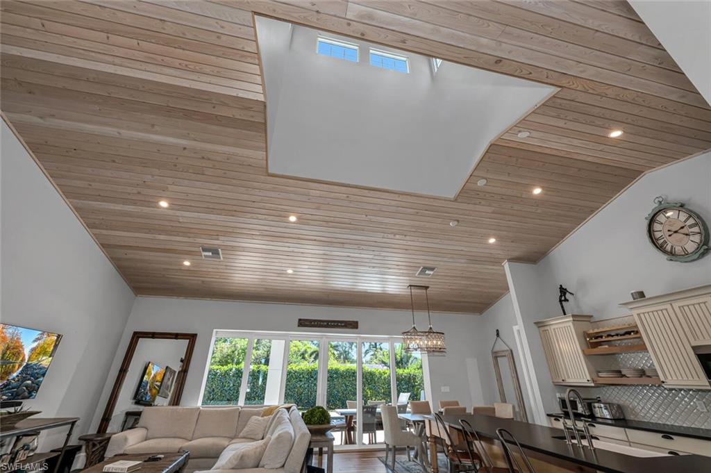 LAKE PARK - Residential