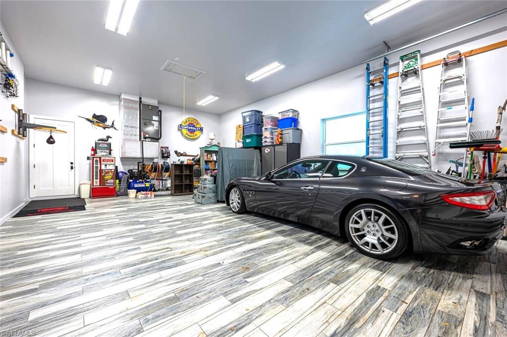 LAKE PARK - Residential