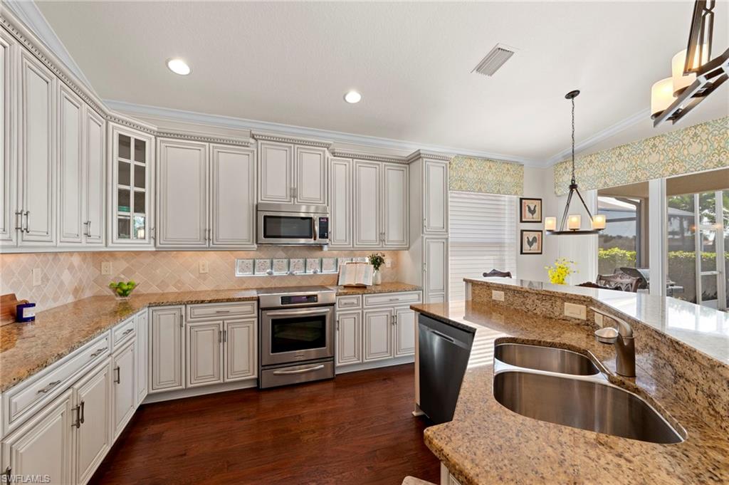 THE RESERVE AT ESTERO - Residential