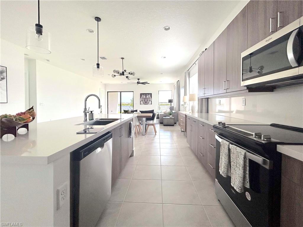 MAPLE RIDGE - Residential Lease