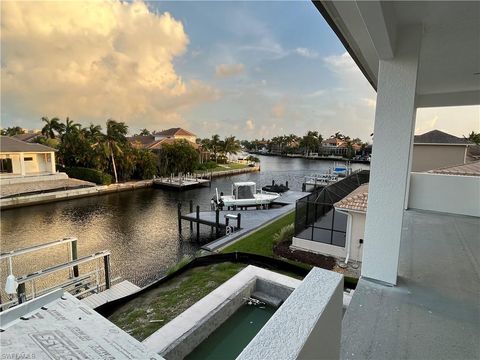 A home in MARCO ISLAND