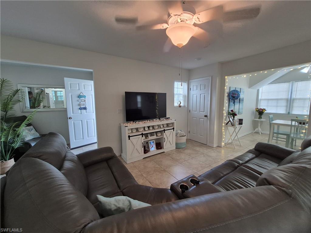 VENETIAN GARDENS - Residential Lease